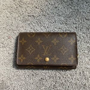 LV Wallet